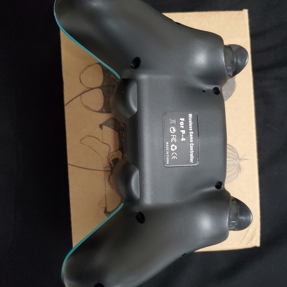 Game Controller - Picture 2 of 4